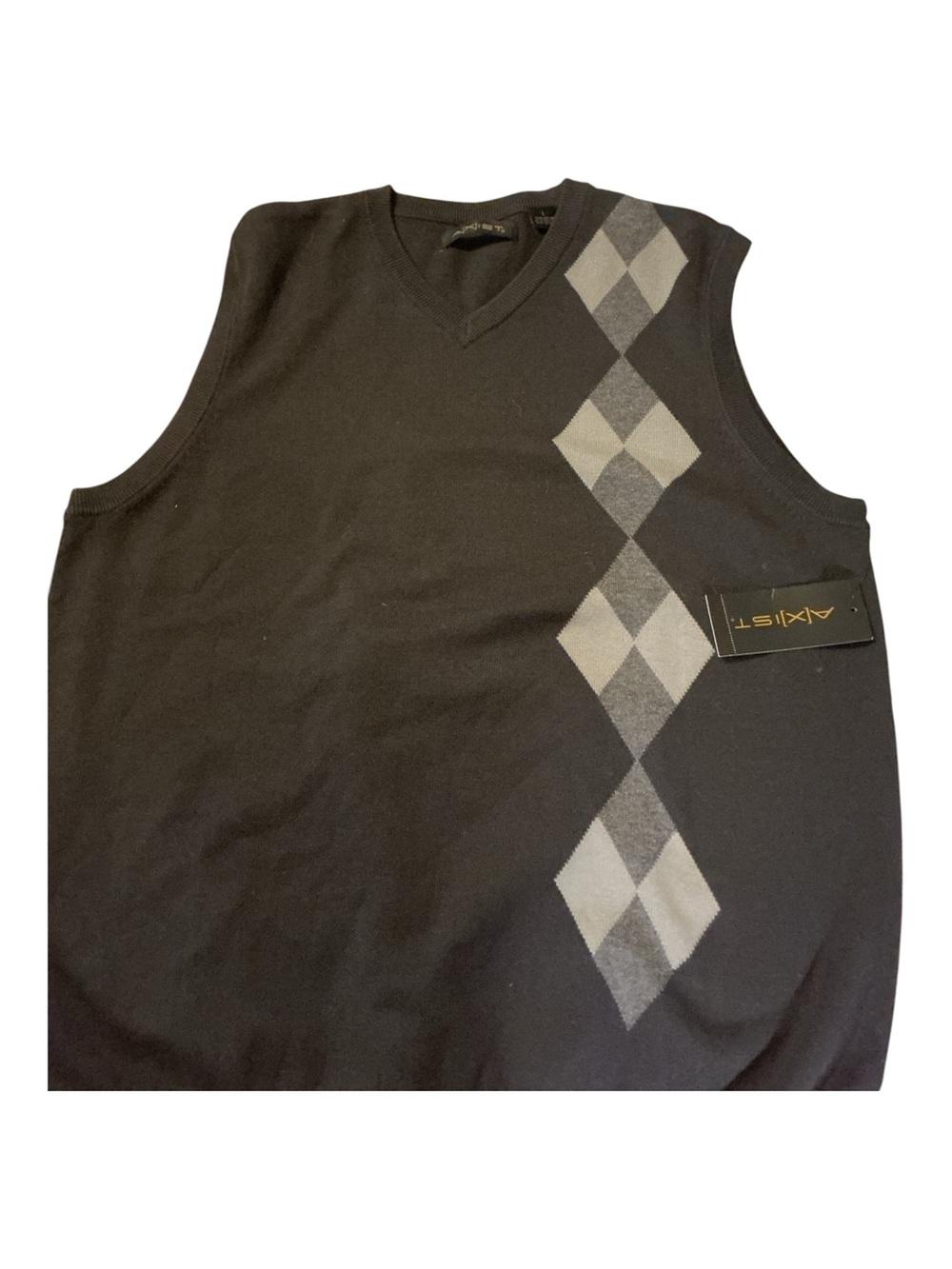 Axist Men's Black V-Neck Argyle Sweater Vest with Gray Diamonds